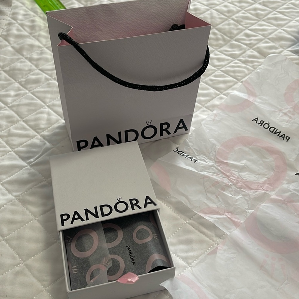 PANDORA Genuine authentic Pandora brand gift box